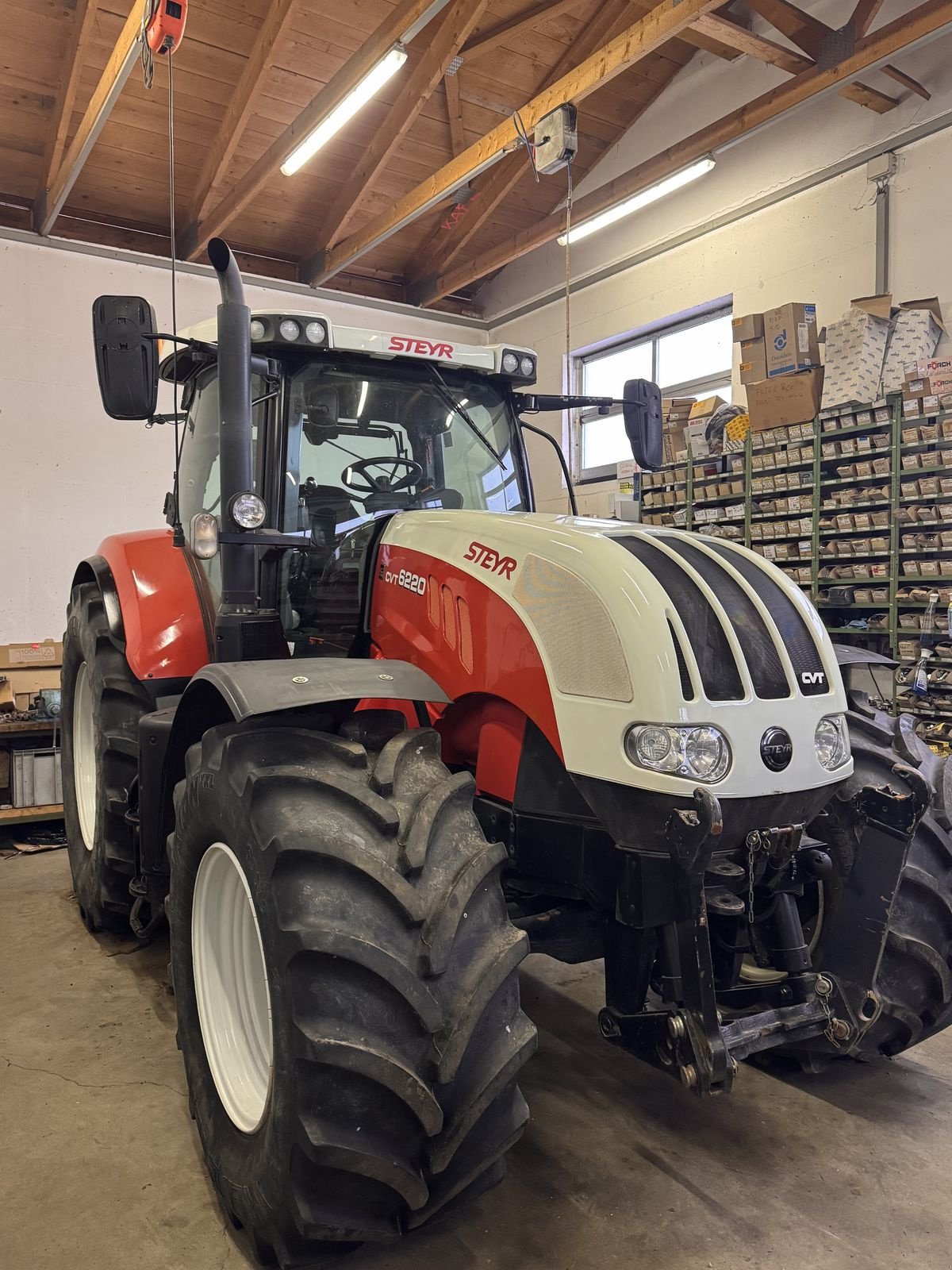 Traktor des Typs Steyr 6220 CVT Hi-eSCR Profi, Gebrauchtmaschine in Traberg (Bild 2)