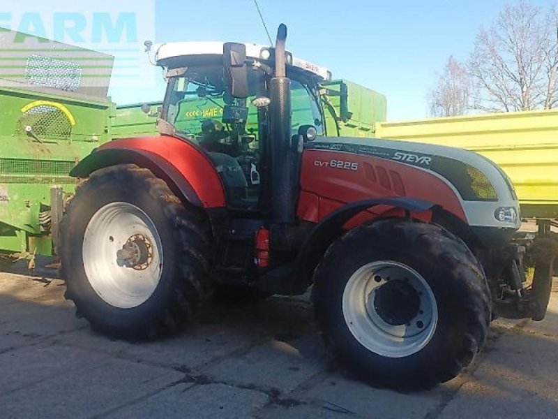 Traktor του τύπου Steyr 6225, Gebrauchtmaschine σε MARLOW