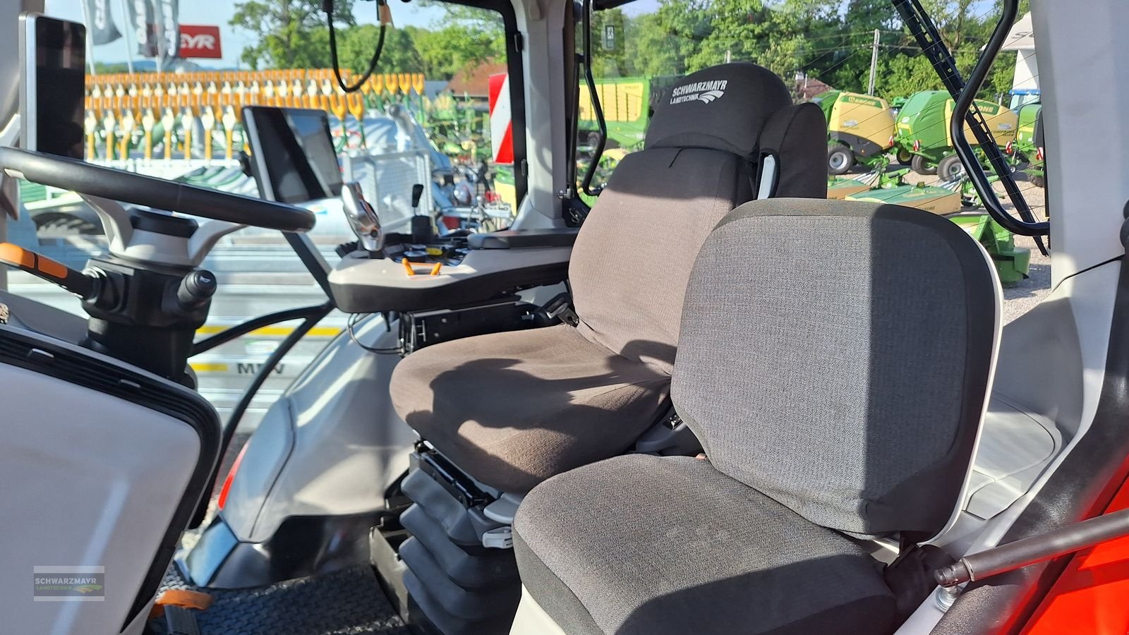 Traktor des Typs Steyr 6240 ABSOLUT CVT, Neumaschine in Aurolzmünster (Bild 20)