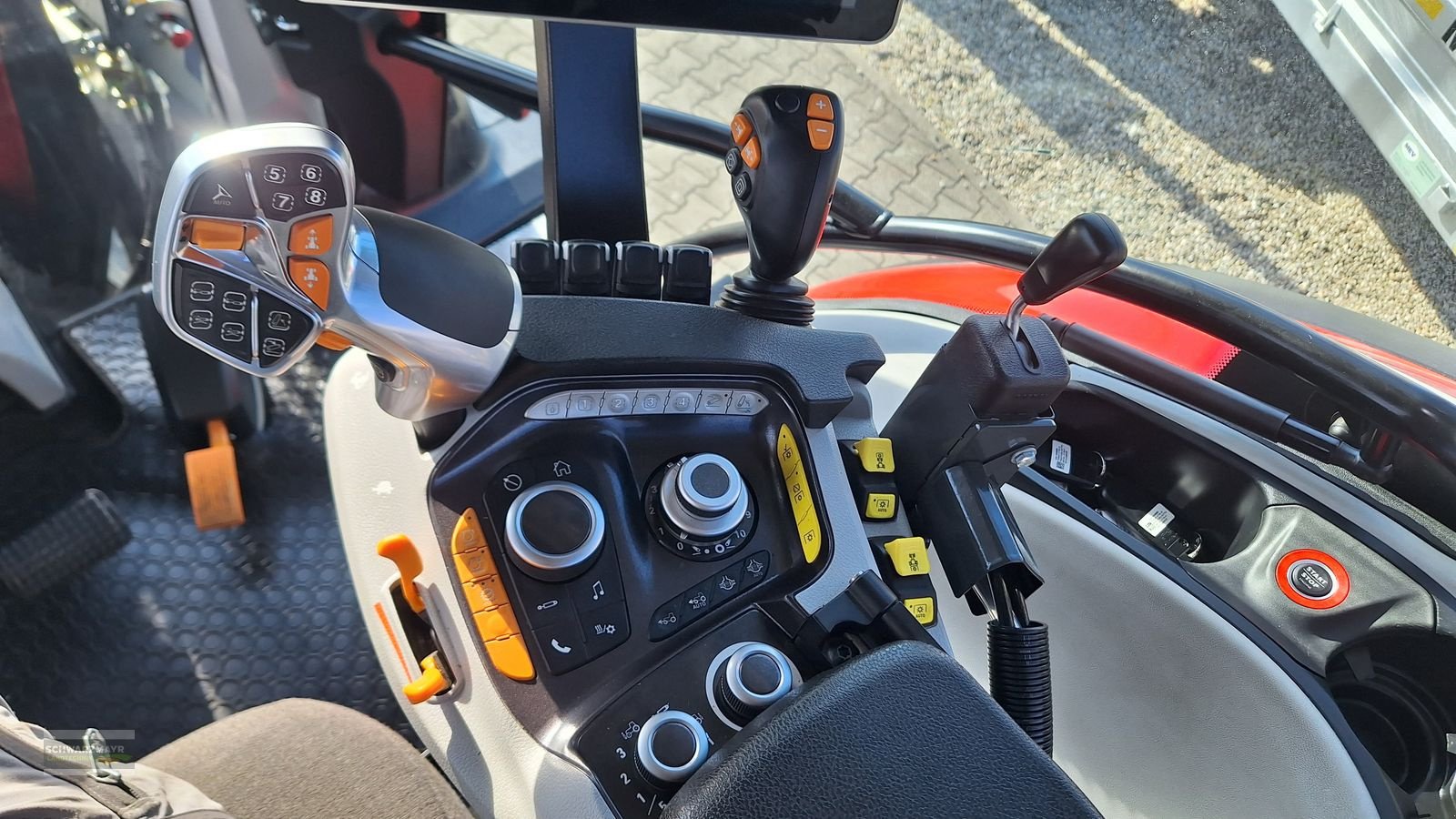 Traktor des Typs Steyr 6240 ABSOLUT CVT, Neumaschine in Aurolzmünster (Bild 23)