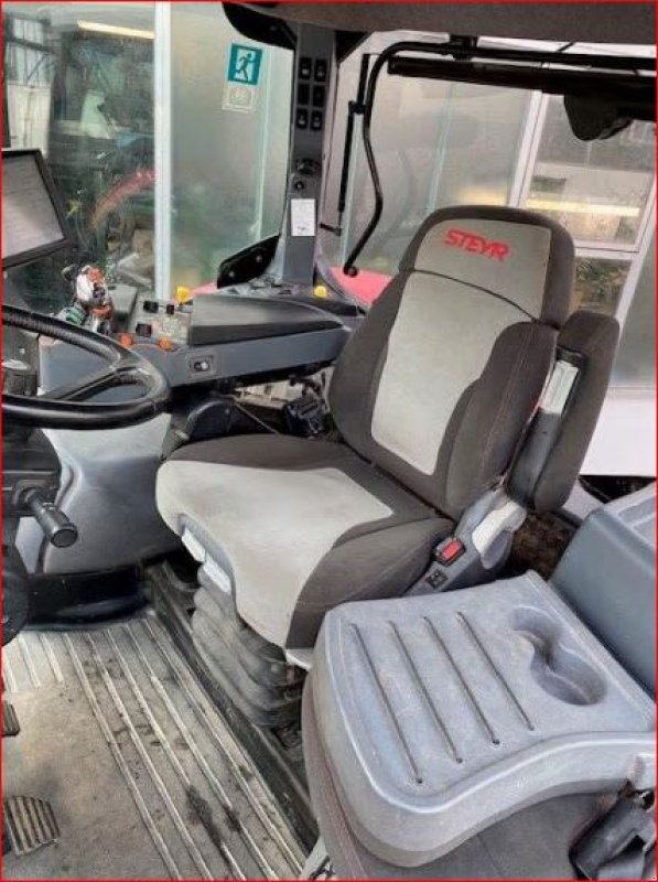 Traktor van het type Steyr 6270 Terrus, Gebrauchtmaschine in Gudensberg (Foto 9)