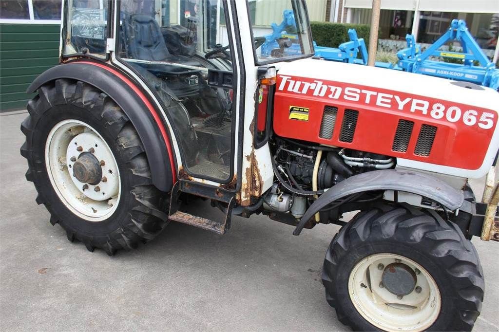 Traktor des Typs Steyr 8065 Turbo smalspoor, Gebrauchtmaschine in Bant (Bild 10)