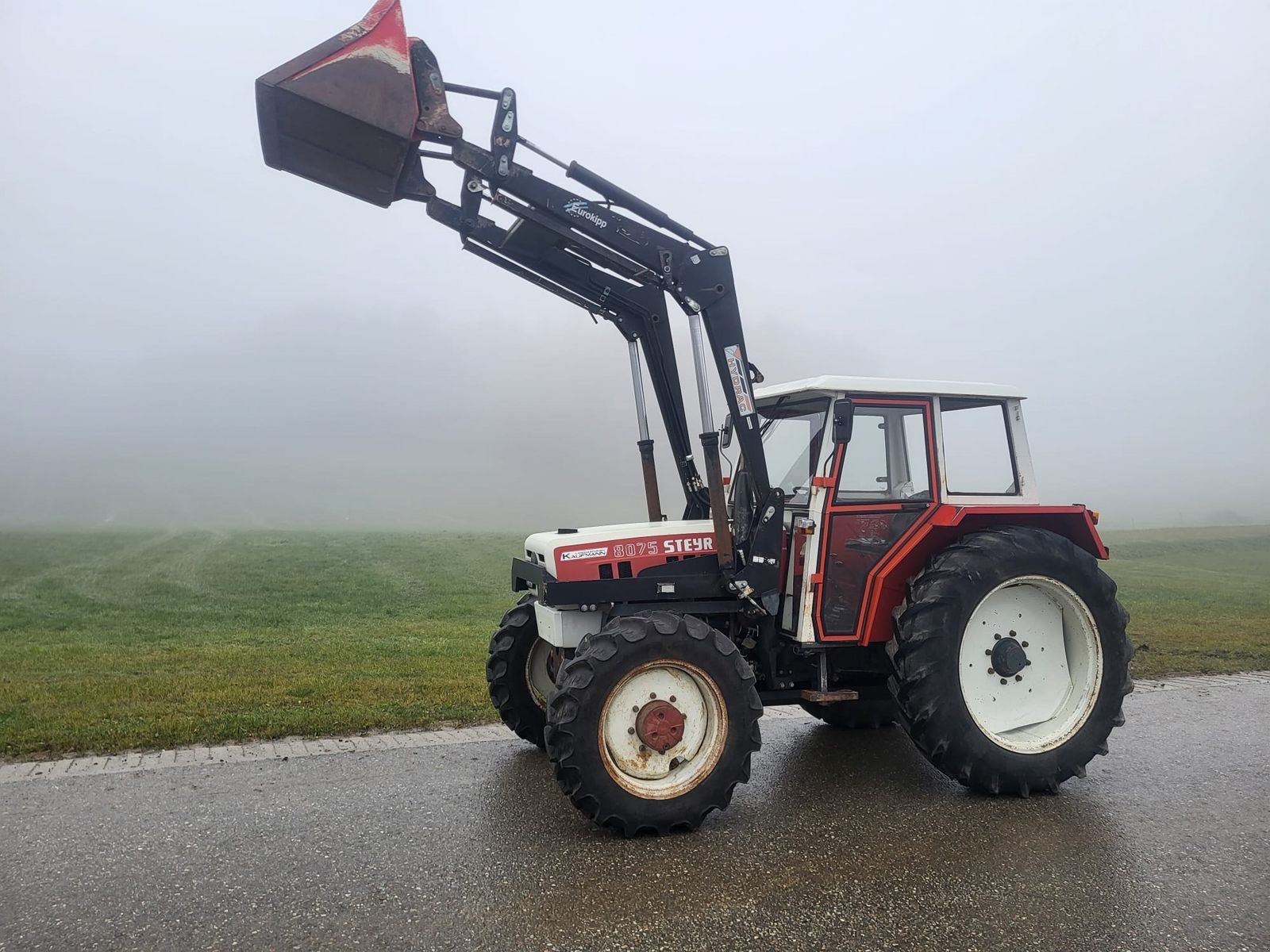 Traktor tip Steyr 8075 A, Gebrauchtmaschine in NATTERNBACH (Poză 10)