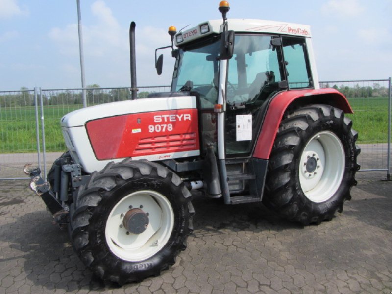 Steyr 9078, Gebrauchtmaschine, Baujahr: 05/1994, Betriebsstunden: 11000 Stunden (Bild 1) Traktor des Typs Steyr 9078, Gebrauchtmaschine in Achern (Bild 1)