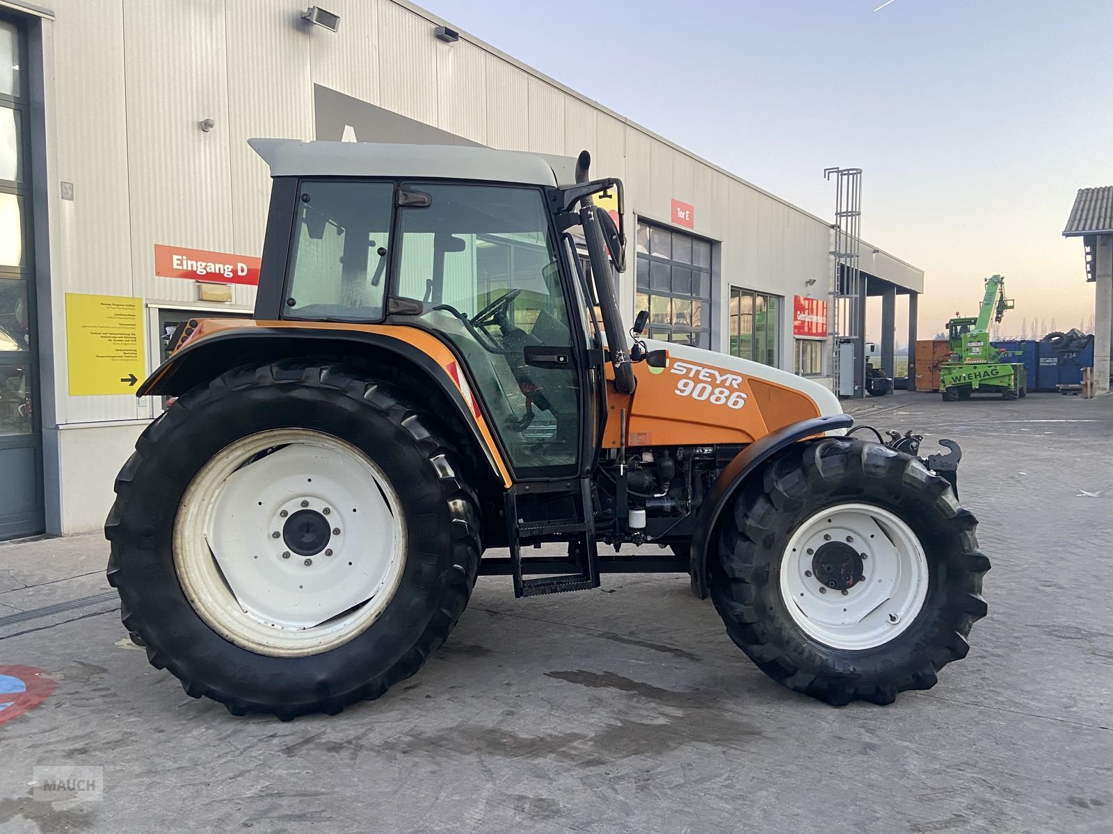 Traktor типа Steyr 9086 A T, Gebrauchtmaschine в Burgkirchen (Фотография 4)