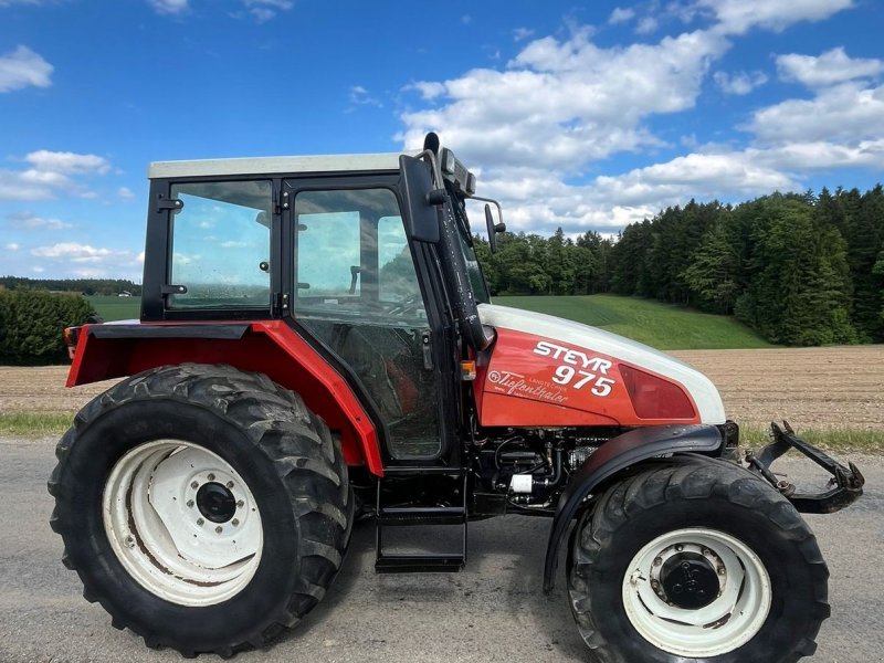 Traktor of the type Steyr 975 M A Basis, Gebrauchtmaschine in Pischelsdorf am Engelbach (Picture 1)
