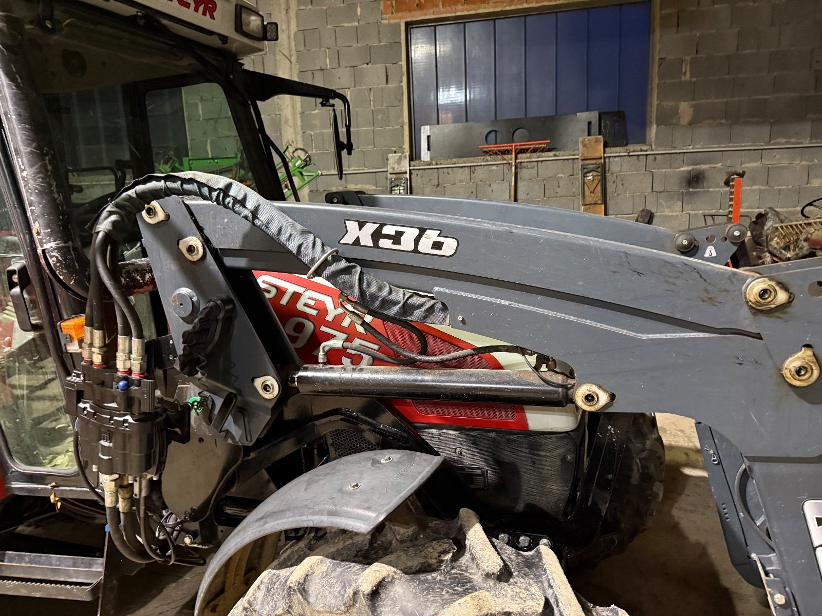 Traktor типа Steyr 975 M, Gebrauchtmaschine в Kematen (Фотография 3)