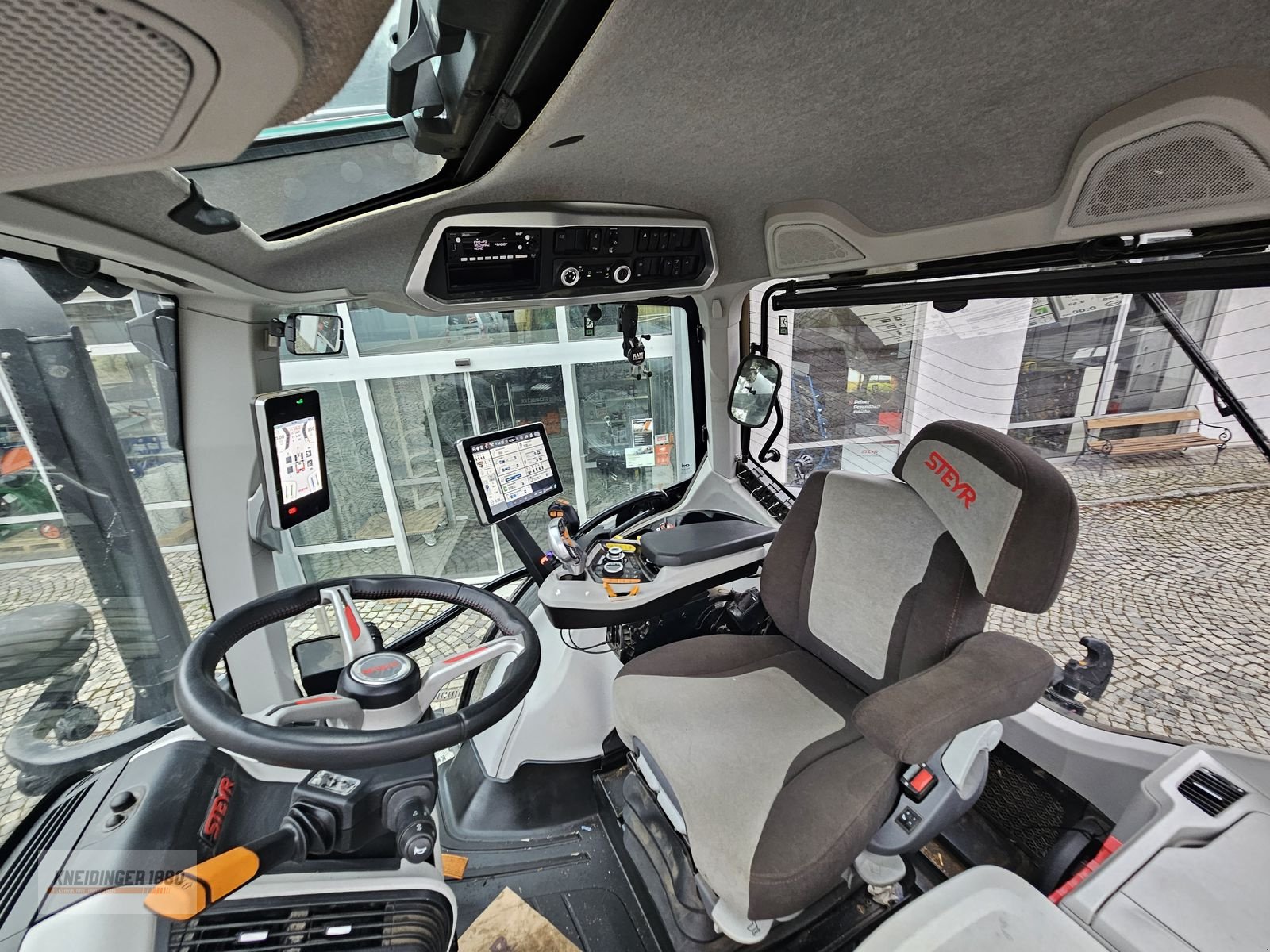 Traktor van het type Steyr Absolut 6200 CVT, Gebrauchtmaschine in Altenfelden (Foto 16)