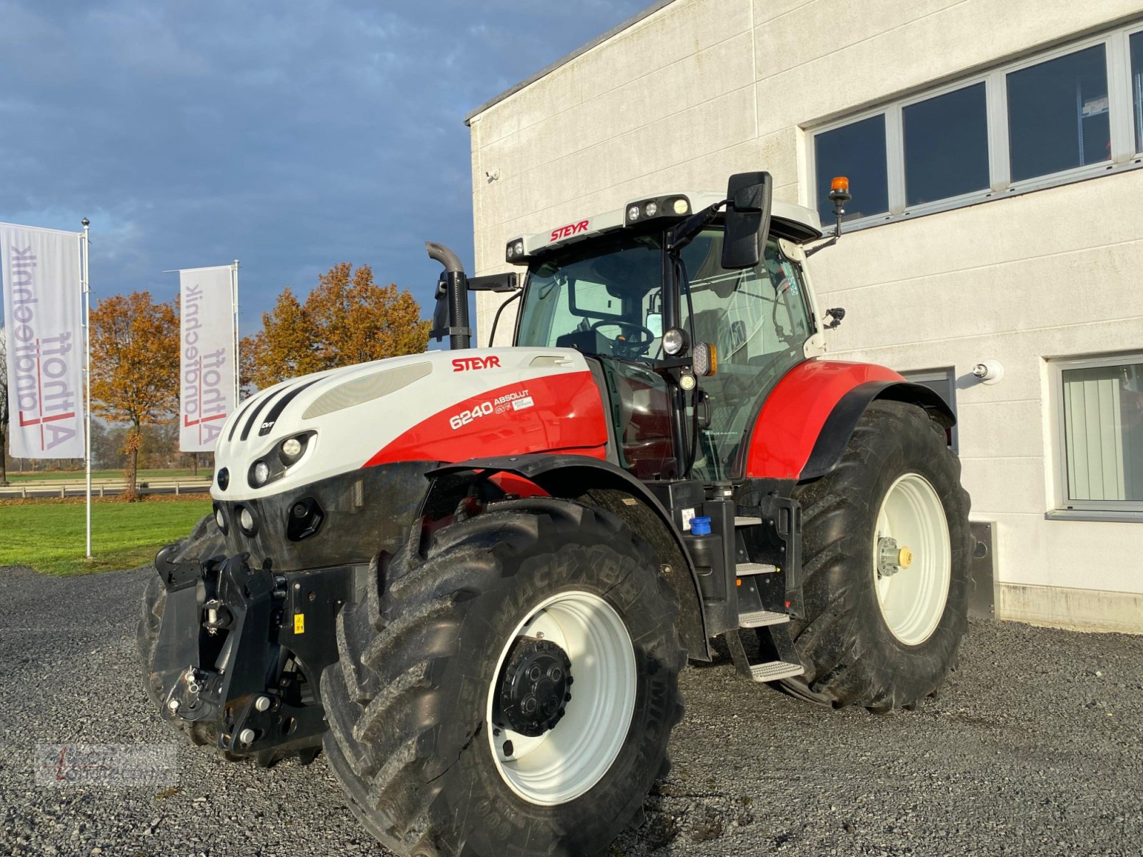 Traktor типа Steyr Absolut 6240 CVT inkl. Lenksystem, Gebrauchtmaschine в Wabern (Фотография 1)