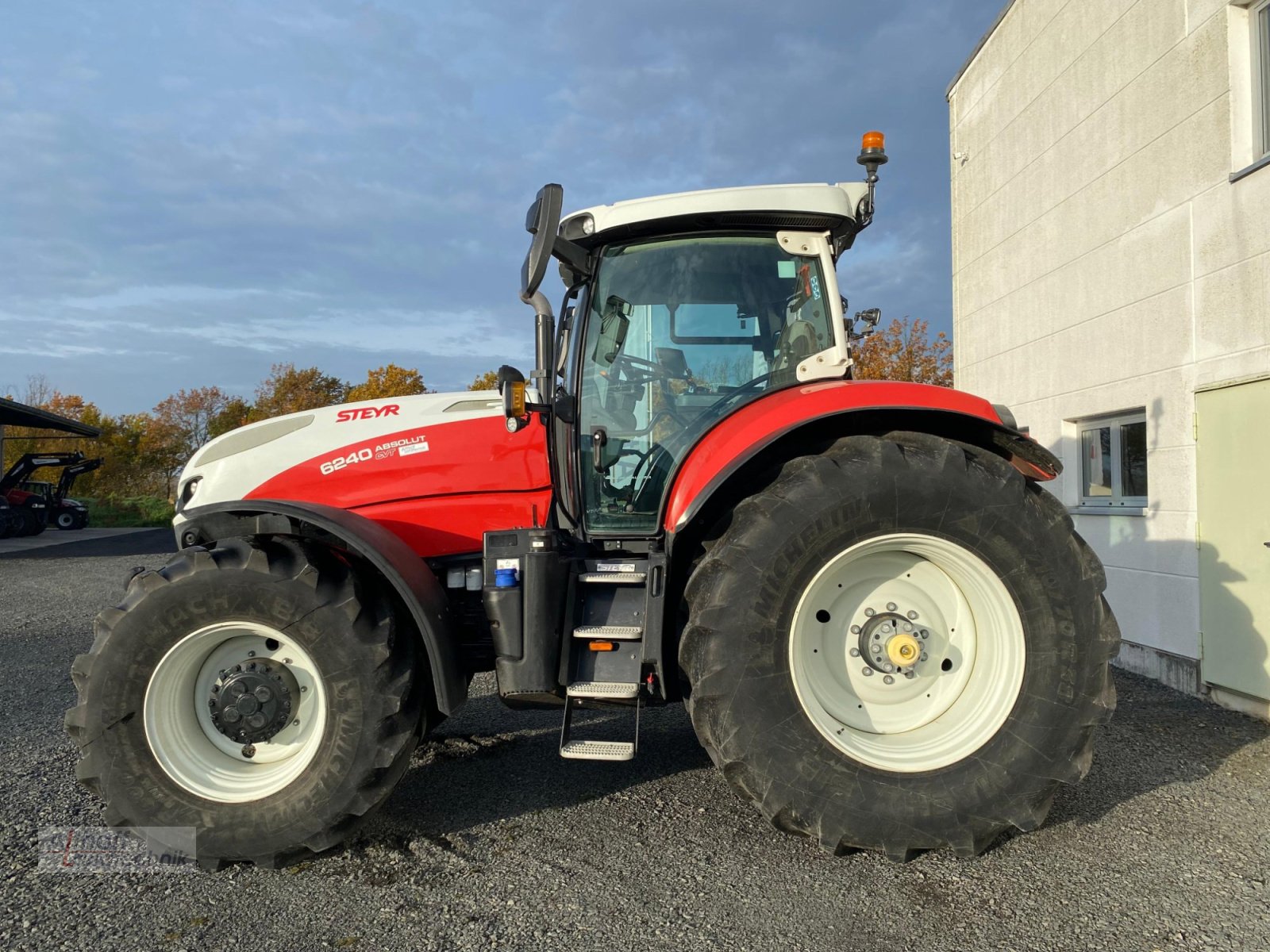 Traktor типа Steyr Absolut 6240 CVT inkl. Lenksystem, Gebrauchtmaschine в Wabern (Фотография 2)