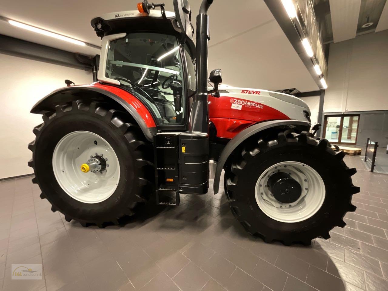 Traktor of the type Steyr Absolut 6280 CVT, Neumaschine in Pfreimd (Picture 8)