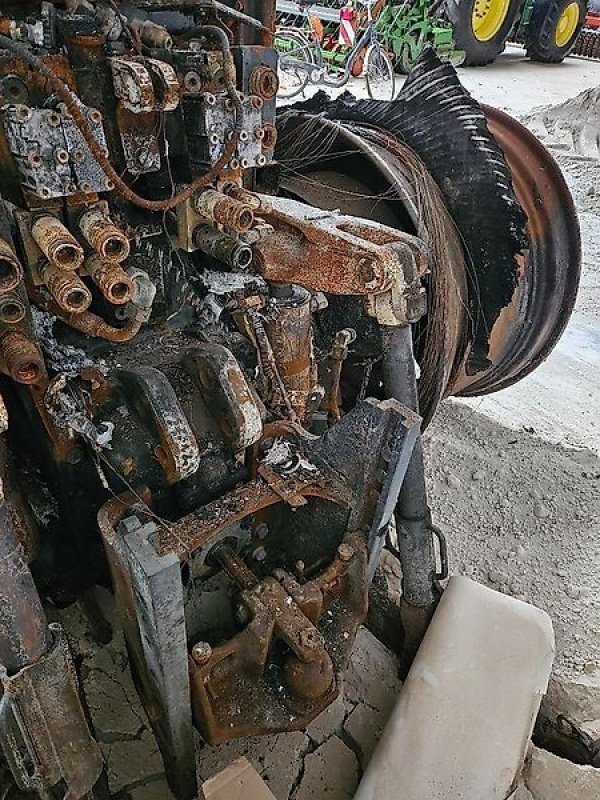 Traktor a típus Steyr CVT 220 Brandschaden. Original nur 3700 Betriebsstunden, Gebrauchtmaschine ekkor: Honigsee (Kép 12)