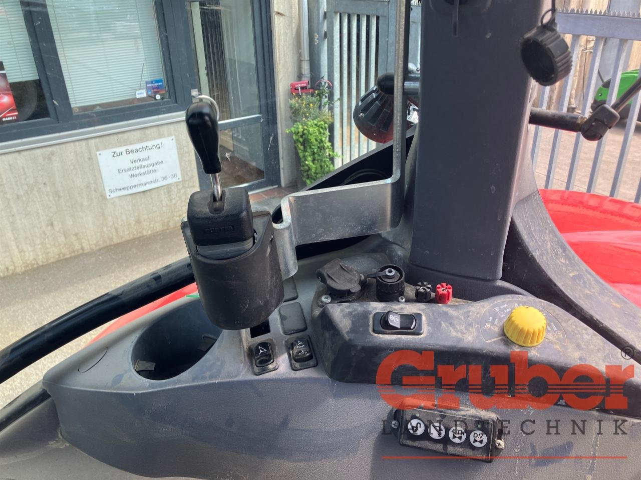 Traktor of the type Steyr CVT 6185 Hi-eSCR, Gebrauchtmaschine in Ampfing (Picture 11)