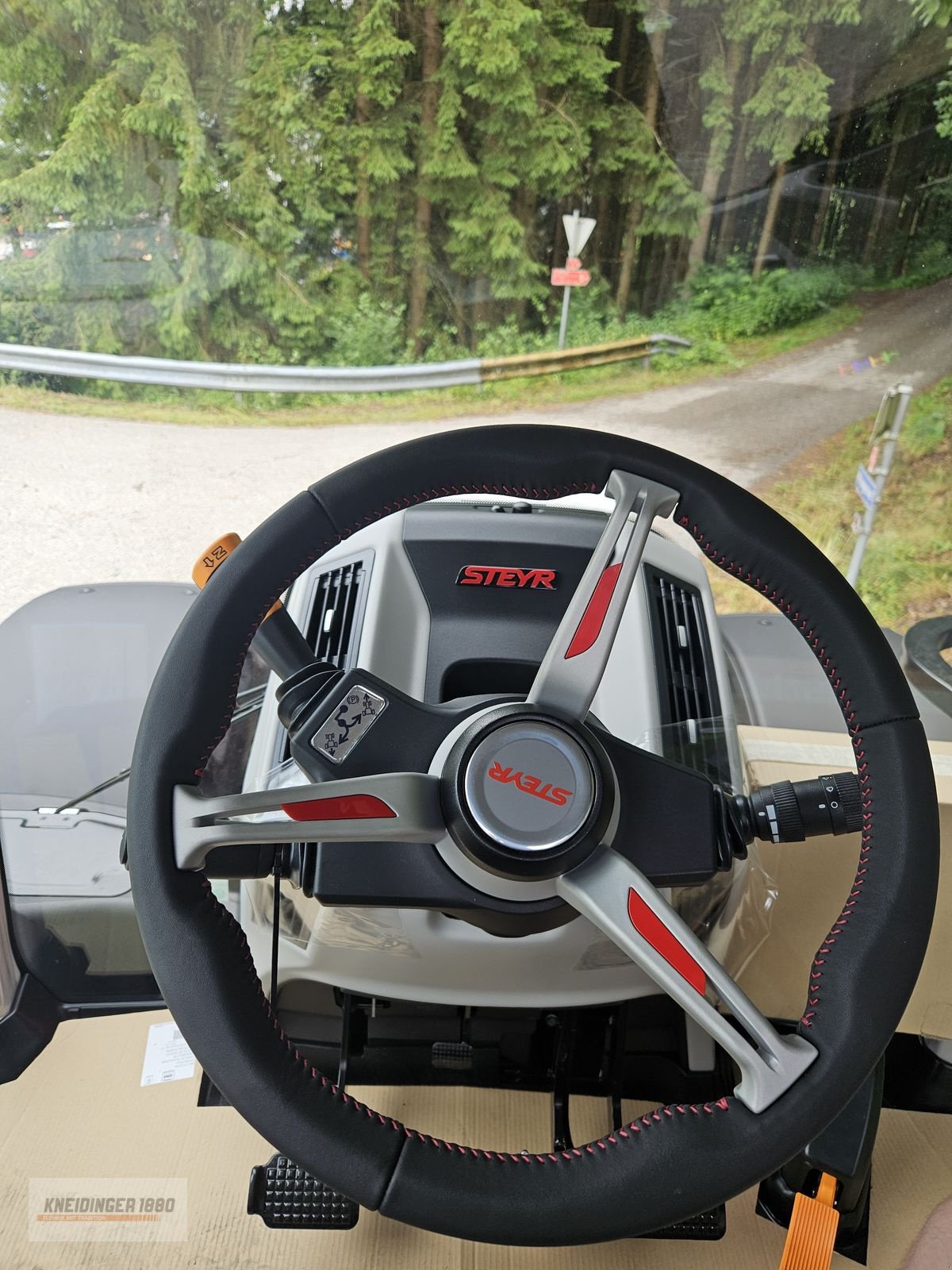 Traktor of the type Steyr Cvt 6240 Absolut, Neumaschine in Altenfelden (Picture 2)