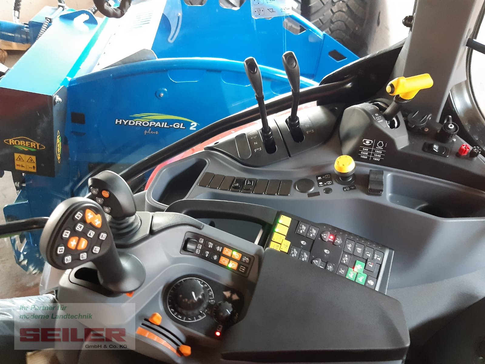 Traktor типа Steyr Expert 4110 CVT, Gebrauchtmaschine в Burghaslach (Фотография 10)