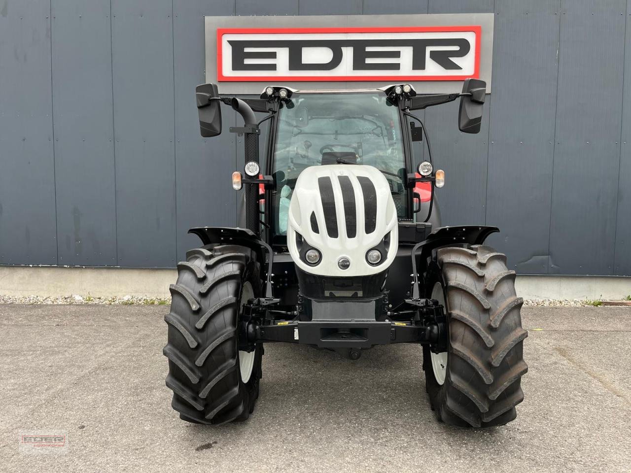 Traktor of the type Steyr Expert 4130 CVT, Neumaschine in Tuntenhausen (Picture 3)