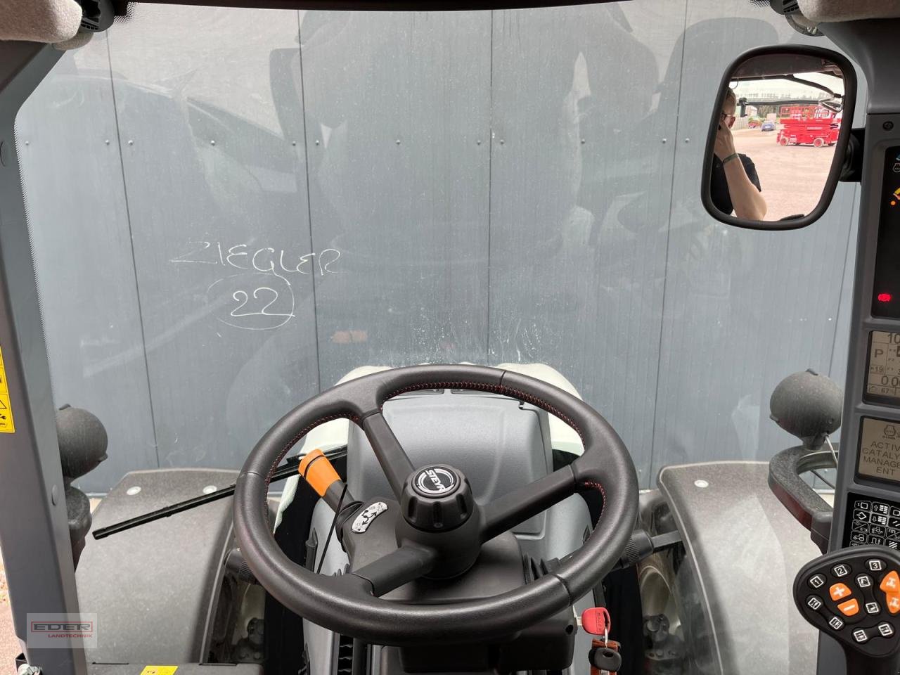 Traktor of the type Steyr Expert 4130 CVT, Neumaschine in Tuntenhausen (Picture 19)