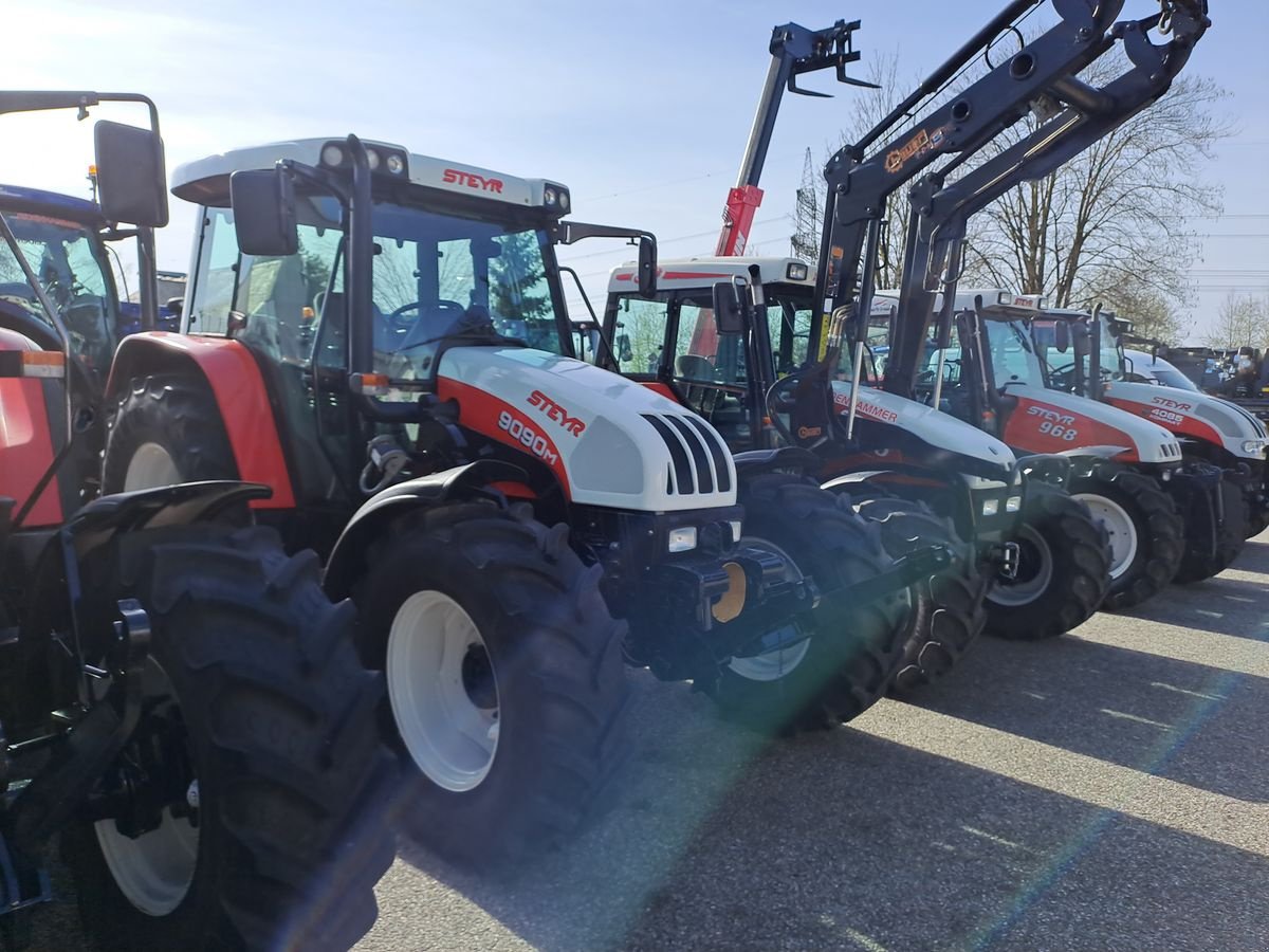 Traktor des Typs Steyr Gebrauchte Steyr Traktore, Gebrauchtmaschine in Burgkirchen (Bild 3)