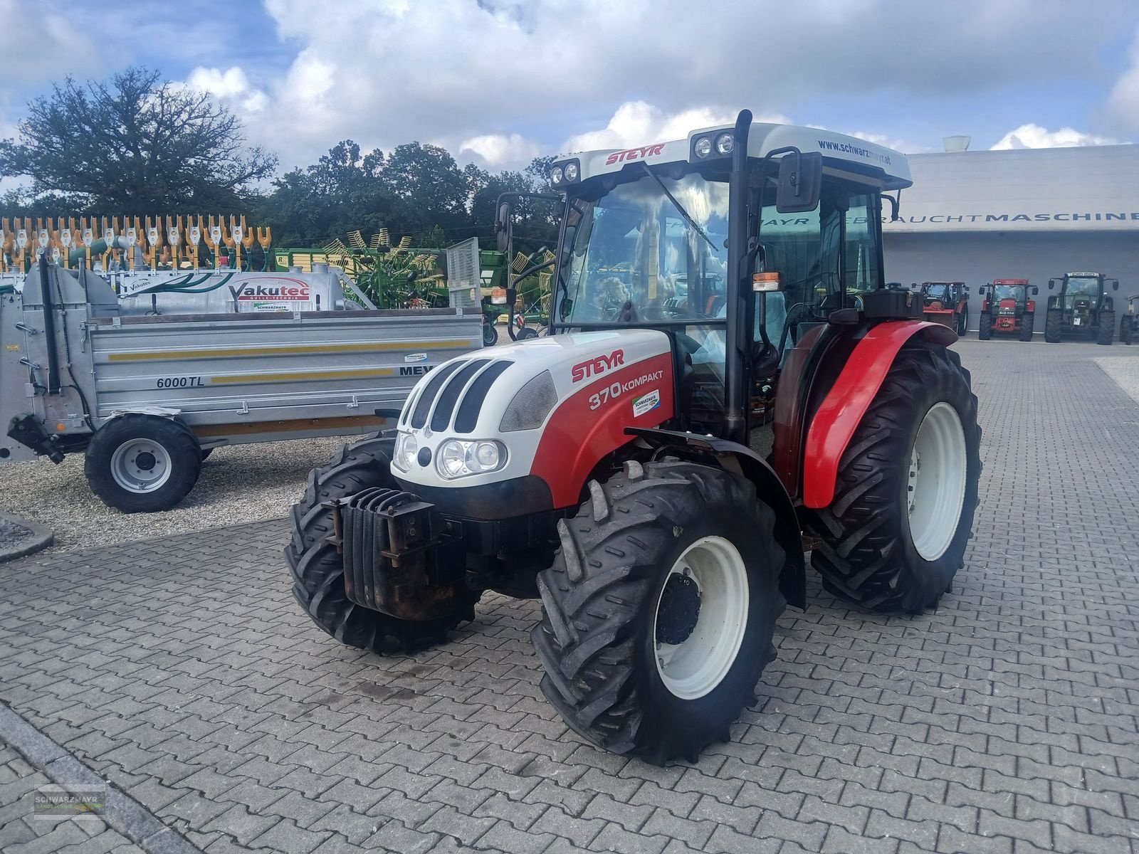 Traktor of the type Steyr Kompakt 370 A Komfort, Gebrauchtmaschine in Aurolzmünster (Picture 2)