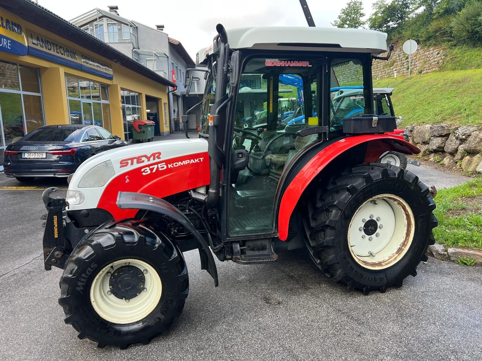 Traktor Türe ait Steyr Kompakt 375 A Komfort, Gebrauchtmaschine içinde Burgkirchen (resim 2)
