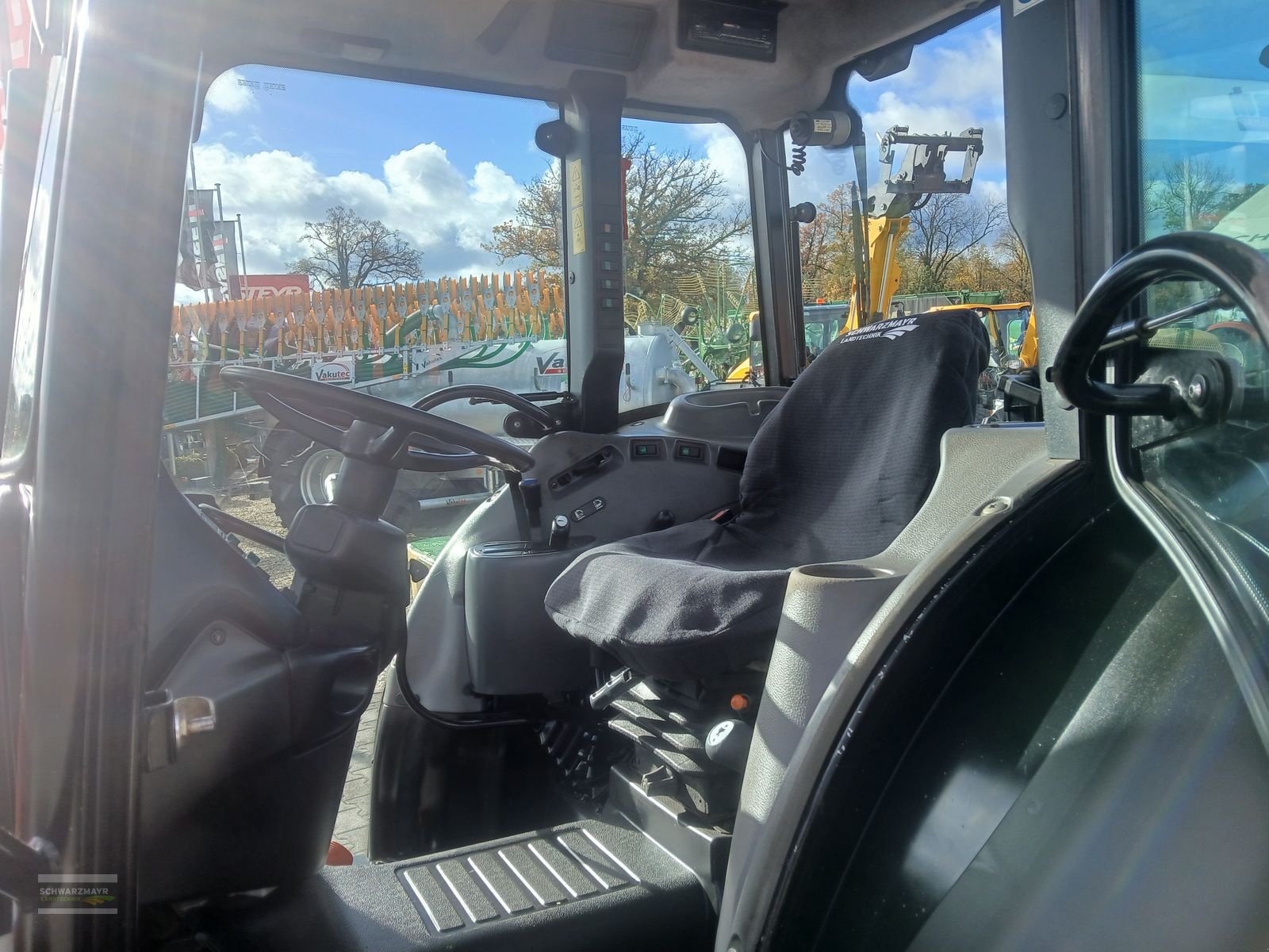 Traktor des Typs Steyr Kompakt 4075 Komfort 1, Gebrauchtmaschine in Aurolzmünster (Bild 11)