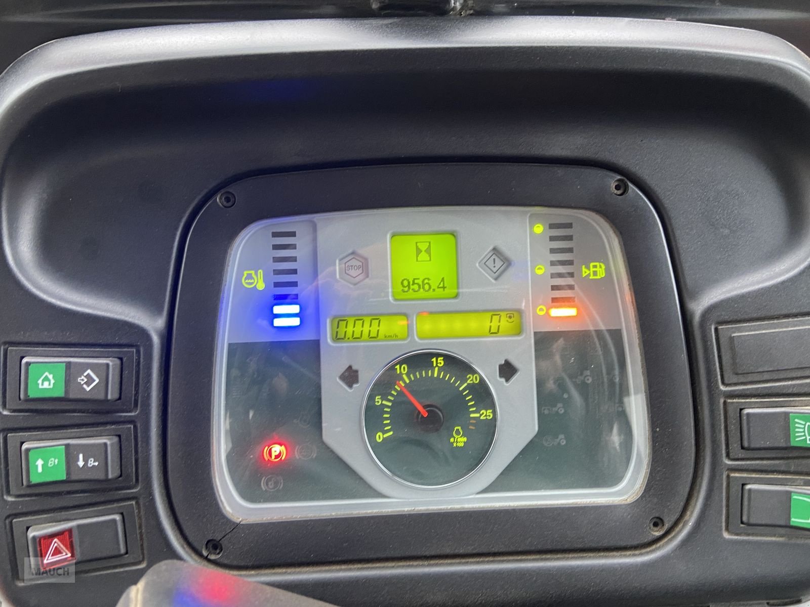 Traktor des Typs Steyr Kompakt 4075 Komfort 1, Gebrauchtmaschine in Burgkirchen (Bild 12)