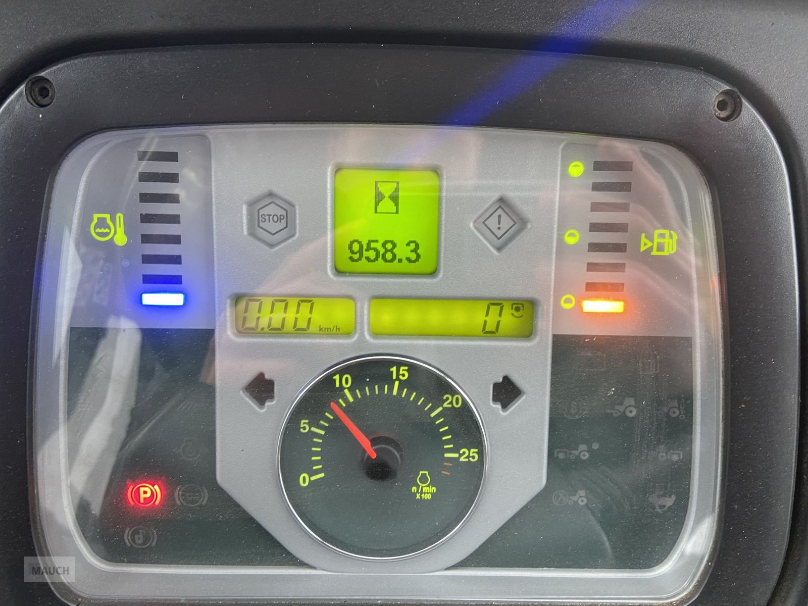 Traktor от тип Steyr Kompakt 4075 Komfort 1, Gebrauchtmaschine в Burgkirchen (Снимка 16)