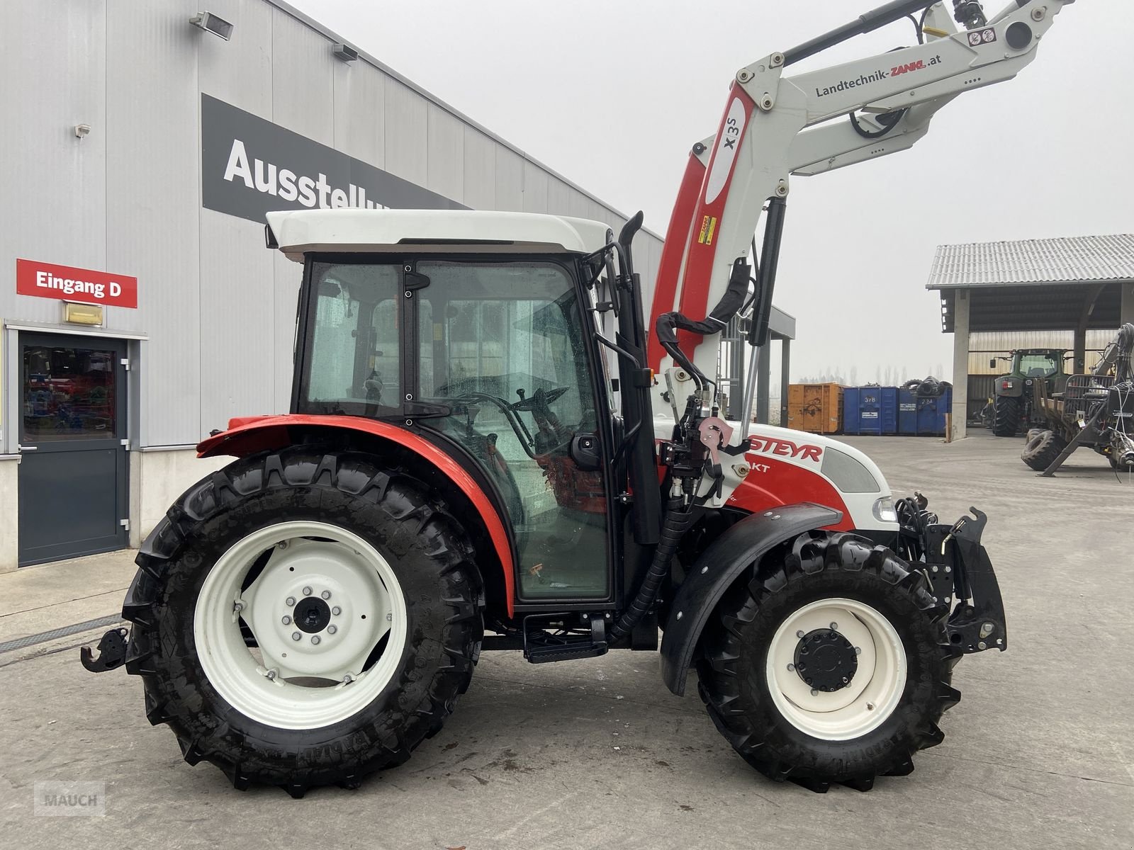 Traktor от тип Steyr Kompakt 4075 Komfort 1, Gebrauchtmaschine в Burgkirchen (Снимка 4)