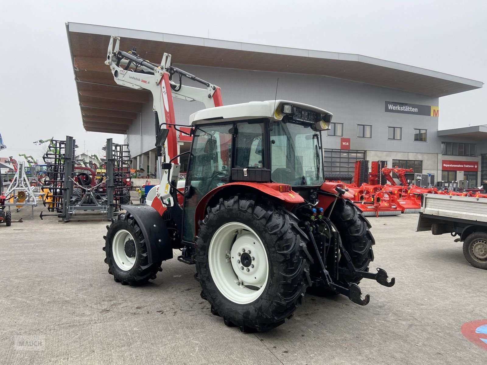 Traktor от тип Steyr Kompakt 4075 Komfort 1, Gebrauchtmaschine в Burgkirchen (Снимка 9)