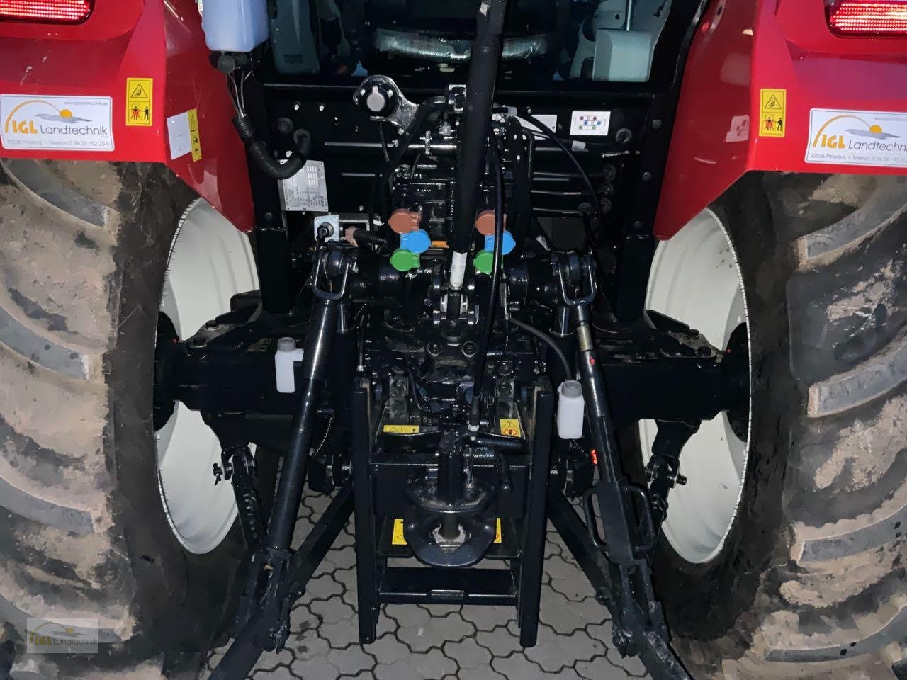 Traktor des Typs Steyr Kompakt 4080 HILO Stage V, Neumaschine in Pfreimd (Bild 8)