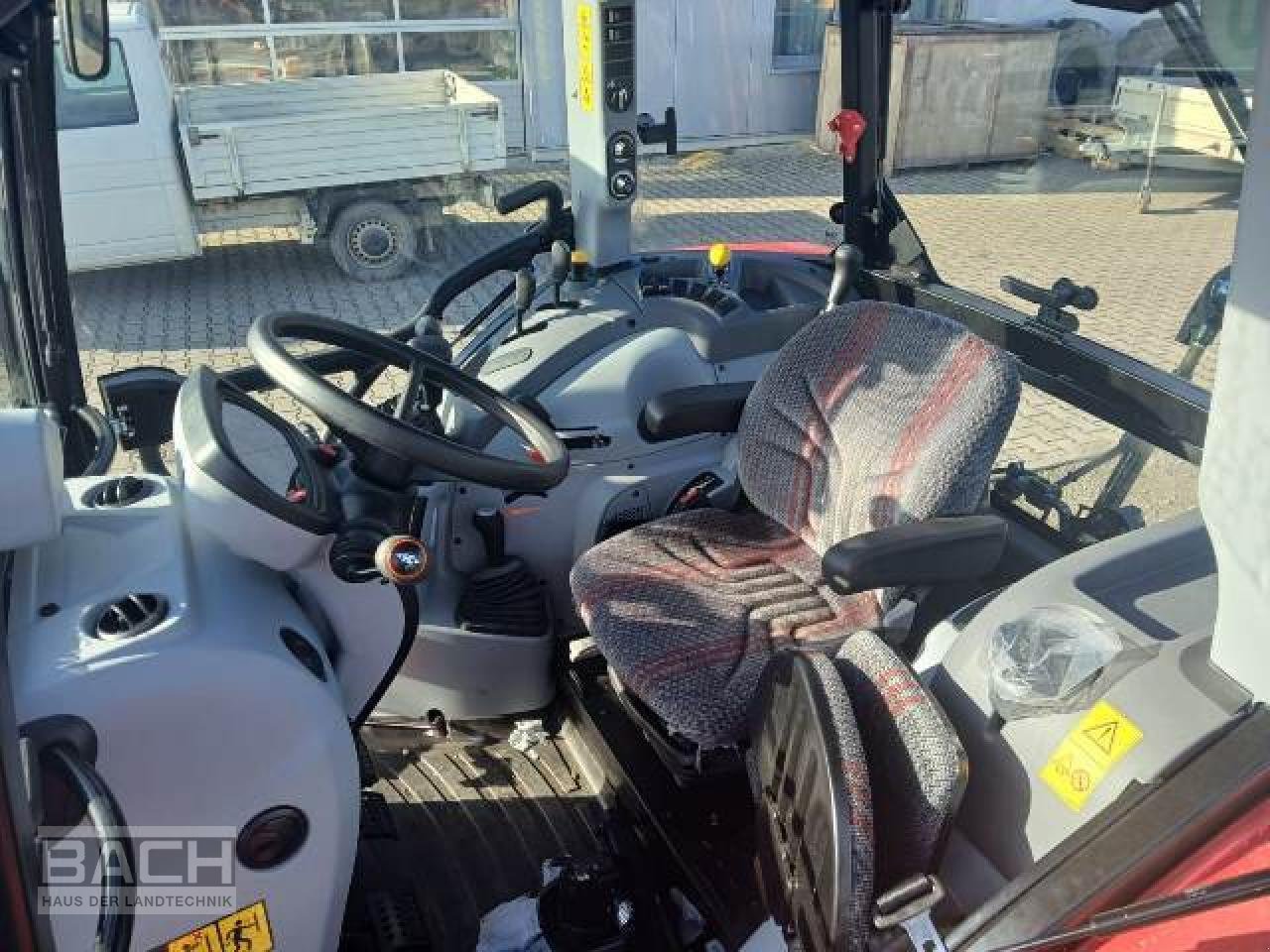 Traktor Türe ait Steyr KOMPAKT 4080 POWERSHUTTLE, Neumaschine içinde Boxberg-Seehof (resim 7)