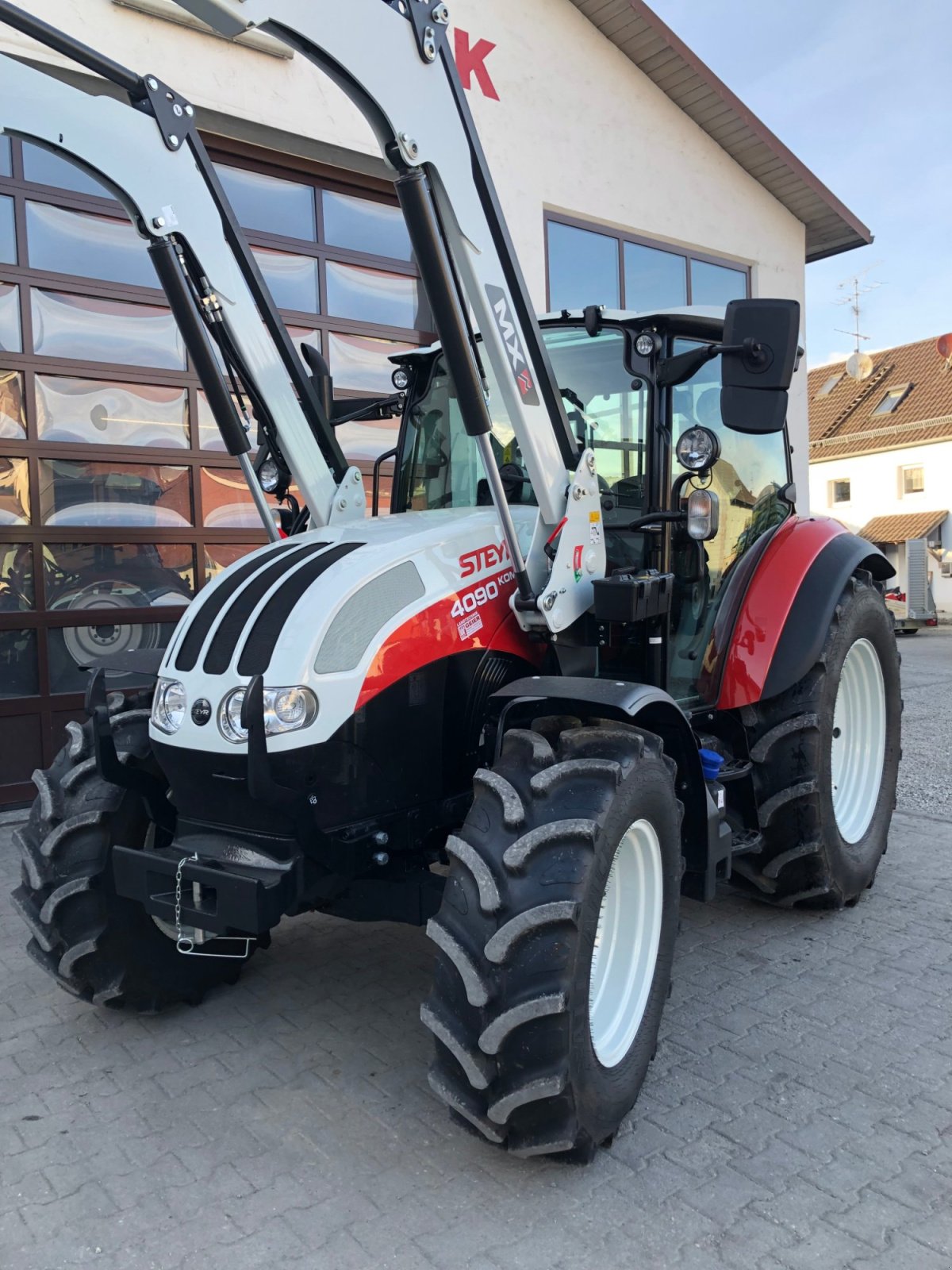 Traktor des Typs Steyr Kompakt 4090, Gebrauchtmaschine in Bodenkirchen (Bild 2)