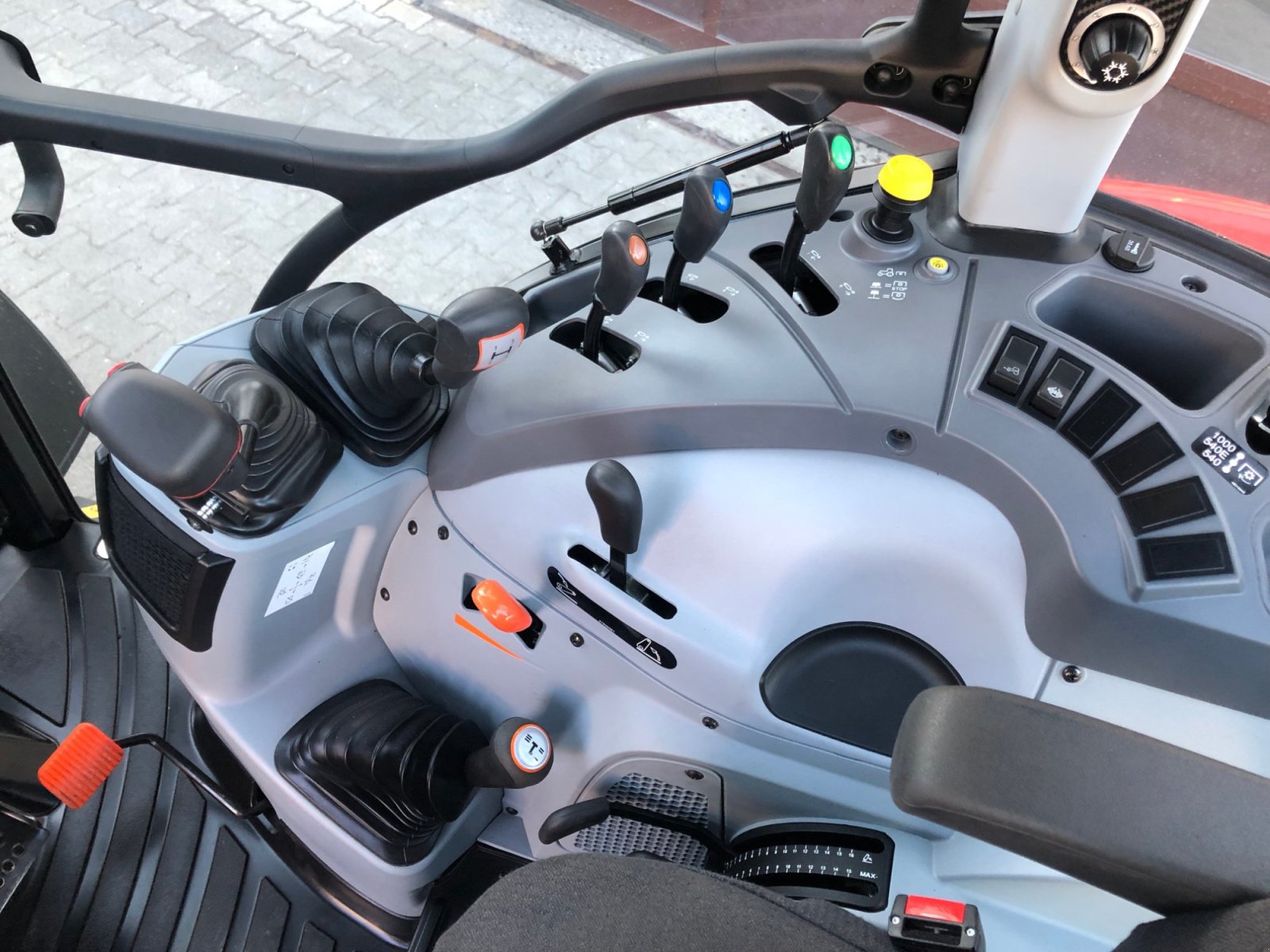 Traktor des Typs Steyr Kompakt 4090, Gebrauchtmaschine in Bodenkirchen (Bild 11)