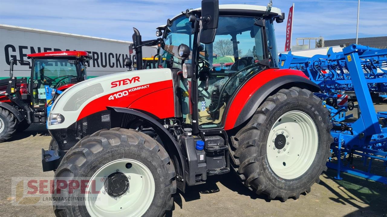 Traktor del tipo Steyr KOMPAKT 4100 HILO, Neumaschine In Groß-Umstadt (Immagine 1)