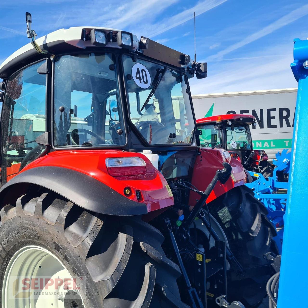 Traktor del tipo Steyr KOMPAKT 4100 HILO, Neumaschine In Groß-Umstadt (Immagine 2)