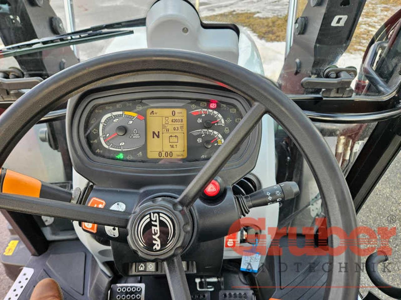 Traktor des Typs Steyr Kompakt 4115 Ecotech HiLo, Gebrauchtmaschine in Ampfing (Bild 14)