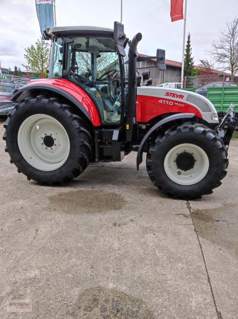 Traktor of the type Steyr Multi 4110, Neumaschine in Luizhausen-Lonsee (Picture 3)