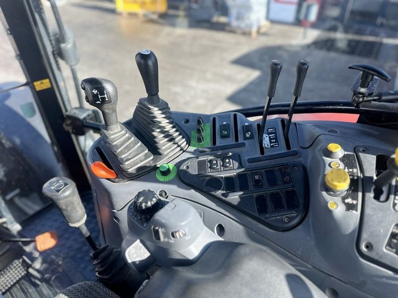 Traktor от тип Steyr Profi 4100 Komfort, Gebrauchtmaschine в St. Marienkirchen (Снимка 13)