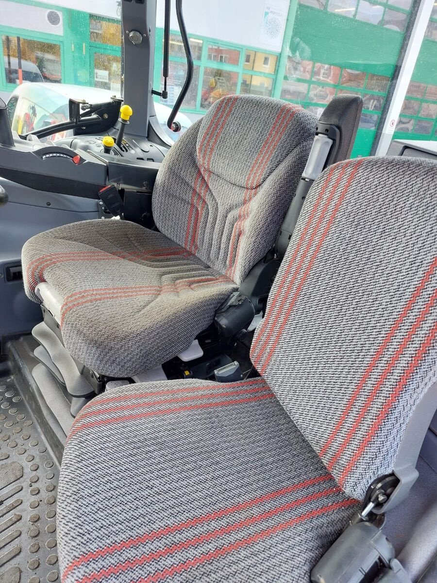 Traktor of the type Steyr Profi 4110, Gebrauchtmaschine in Saalfelden (Picture 10)