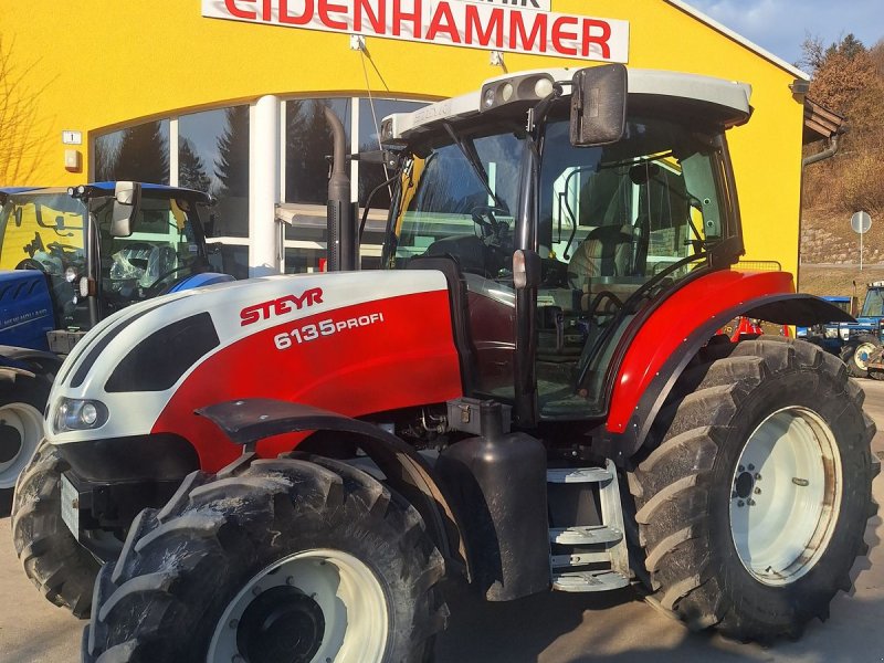 Traktor za tip Steyr Profi 6135 Komfort, Gebrauchtmaschine u Burgkirchen