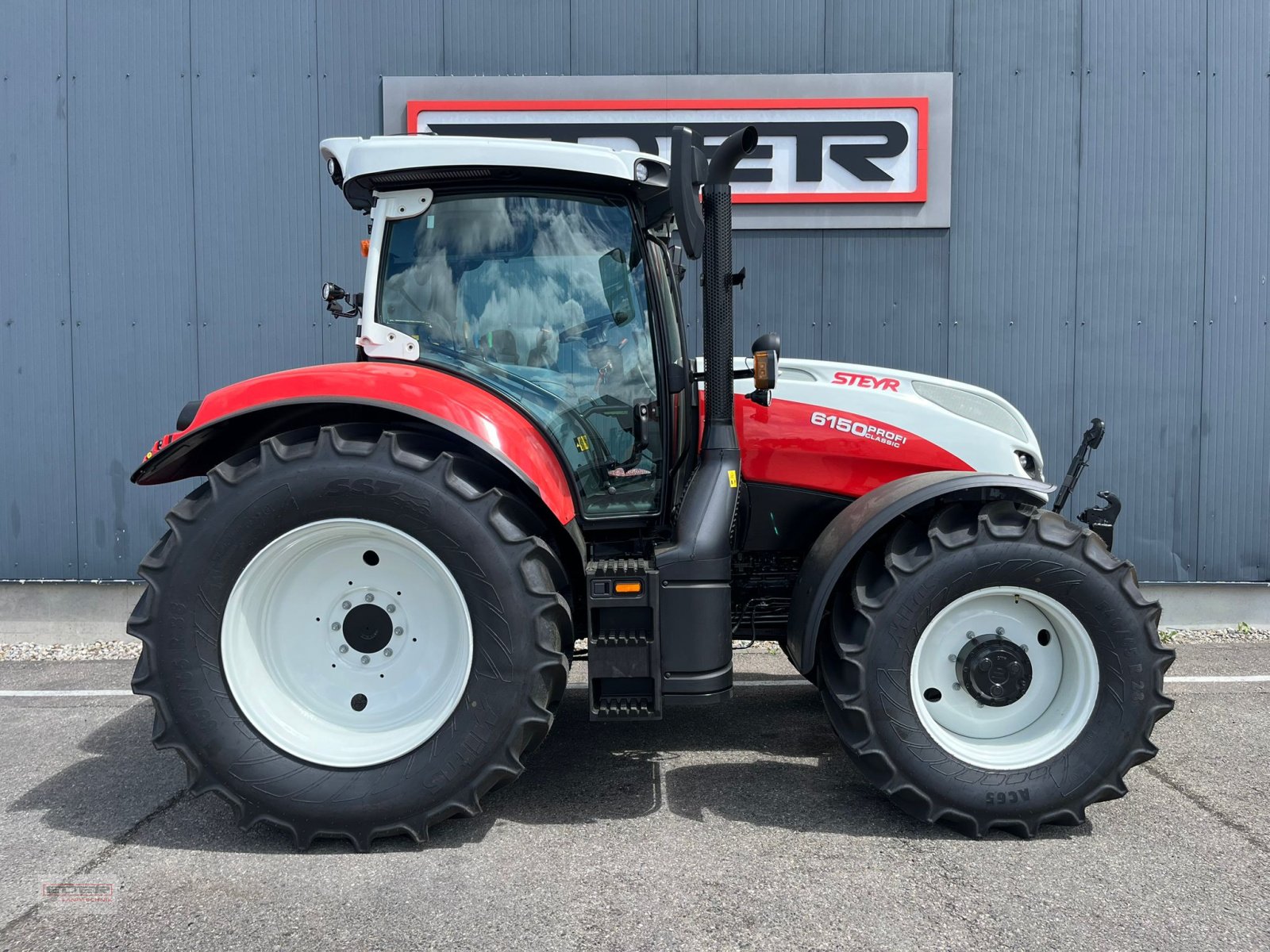 Traktor van het type Steyr Profi 6150 Classic, Neumaschine in Tuntenhausen (Foto 10)