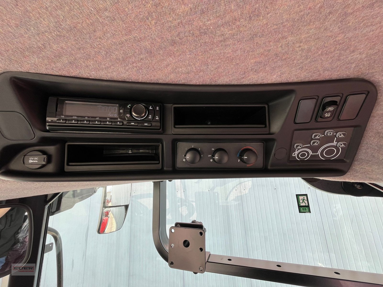 Traktor van het type Steyr Profi 6150 Classic, Neumaschine in Tuntenhausen (Foto 17)
