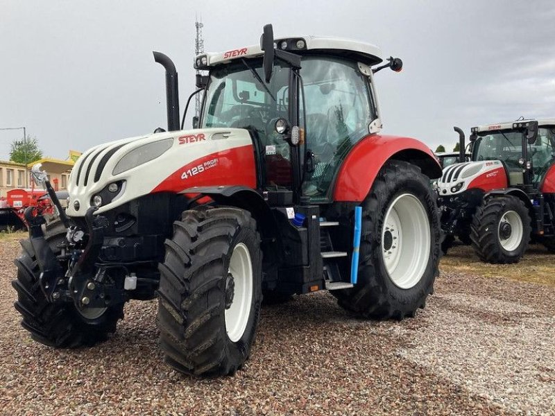 Traktor Türe ait Steyr Profi Classic 4125, Neumaschine içinde Wierden (resim 1)
