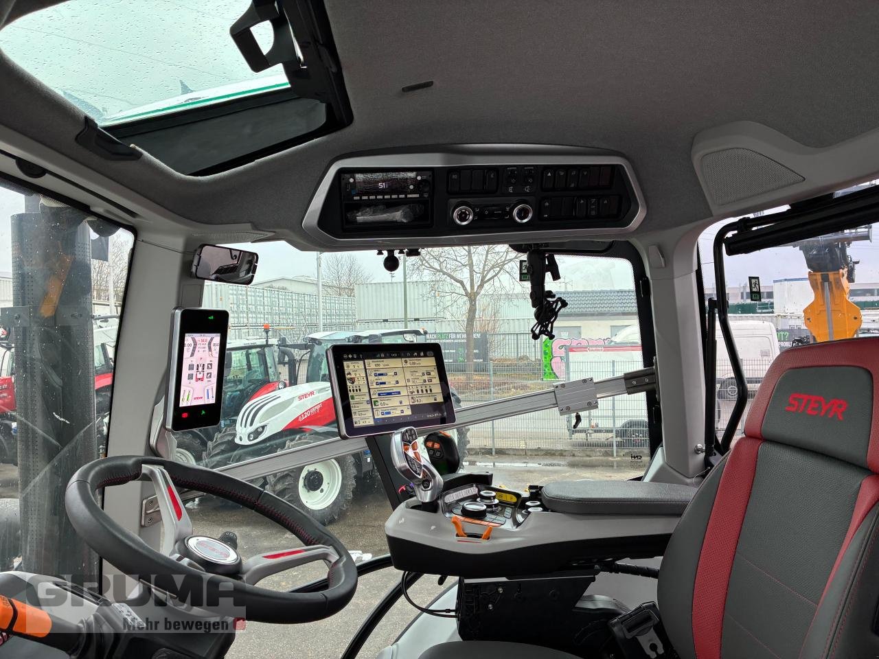 Traktor des Typs Steyr Terrus 6300 CVT, Neumaschine in Friedberg-Derching (Bild 18)