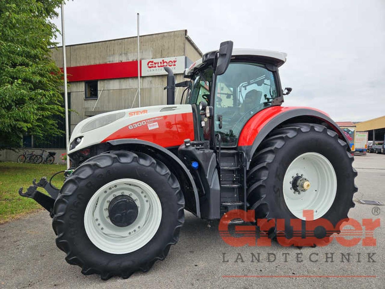 Traktor des Typs Steyr Terrus CVT 6300, Gebrauchtmaschine in Ampfing (Bild 2)