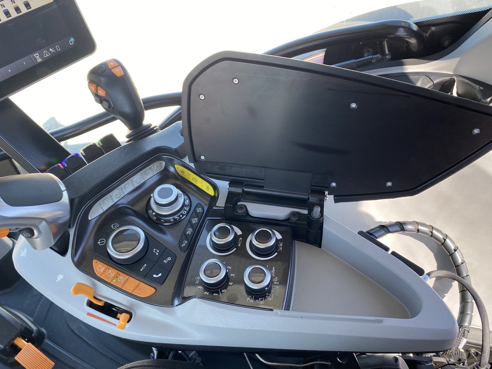 Traktor des Typs Steyr Terrus CVT 6300, Neumaschine in Eitensheim (Bild 4)