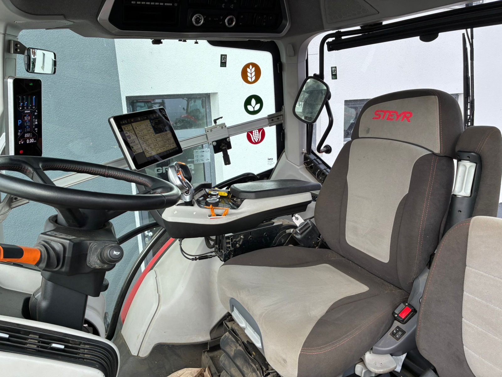 Traktor typu Steyr Terrus CVT 6300, Gebrauchtmaschine v Friedberg-Derching (Obrázek 5)