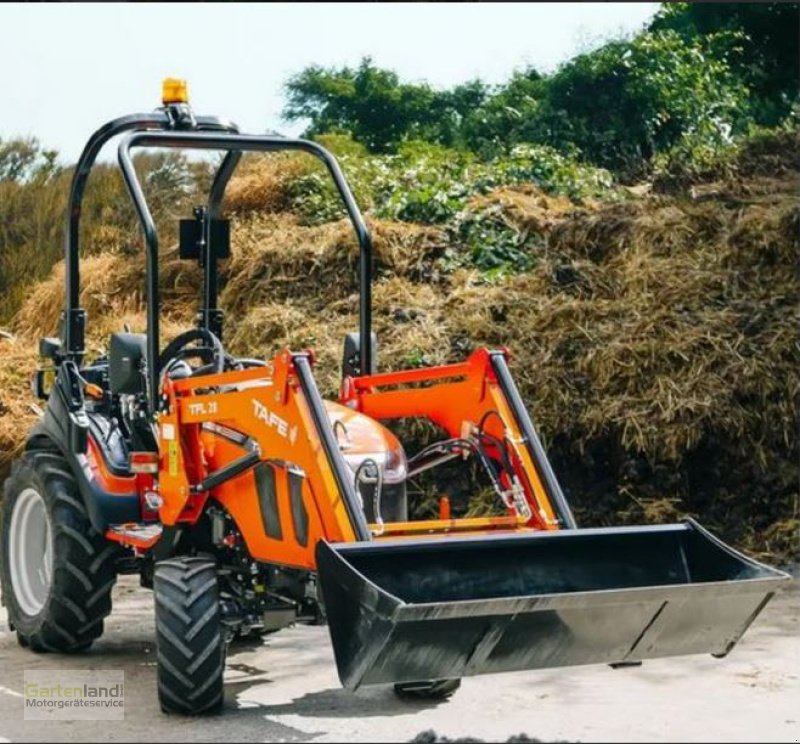 Traktor des Typs Tafe 6028H inkl. Frontlader mit OPG, Neumaschine in Iserlohn (Bild 1)