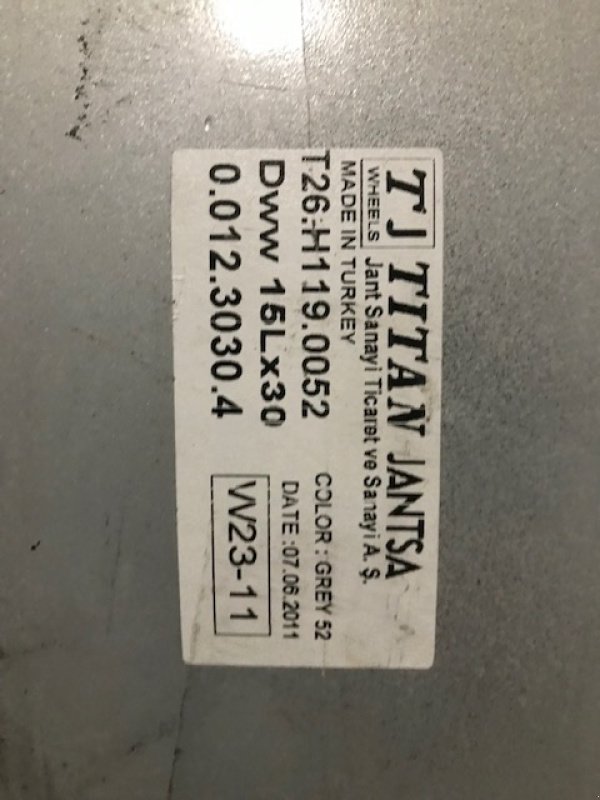 Traktor of the type Titan Felge 15 x 30, Gebrauchtmaschine in Hohenkammer (Picture 1)