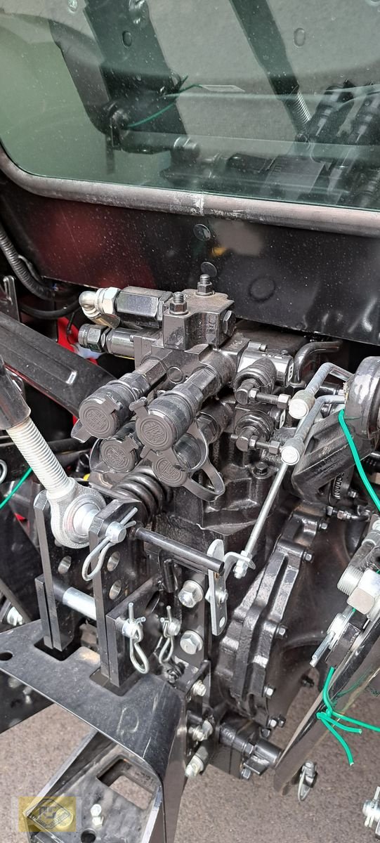 Traktor des Typs TYM T - 495, Neumaschine in Beelen (Bild 3)